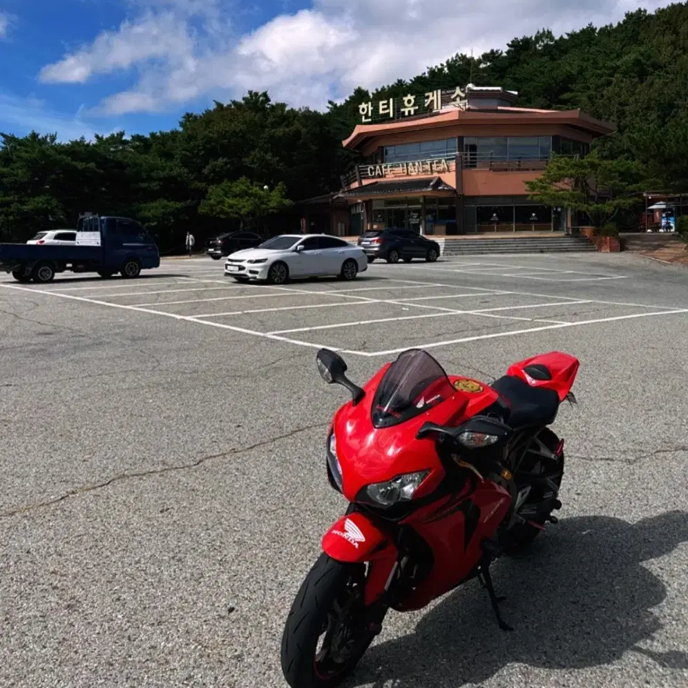 cbr1000rr 급매합니다.